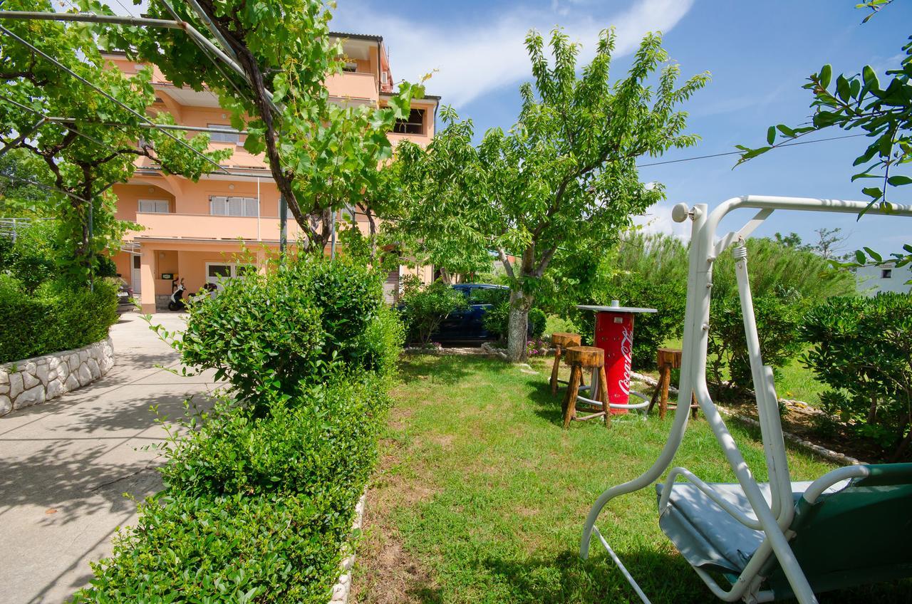 Apartments Rajka Lopar Esterno foto